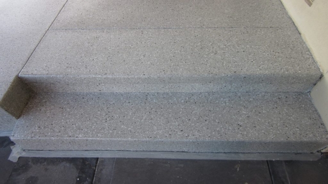 Floor resurfacing, Multiflake over steps