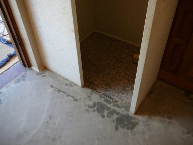 Bathroom Floor Resurfacing over Tiles