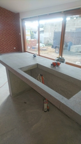 Benchtop surfacing: exposed aggregate