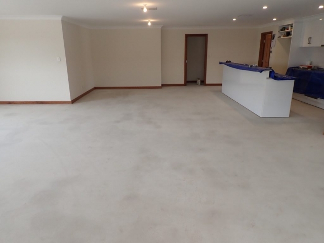 Concrete resurfacing: grinding of floor - After
