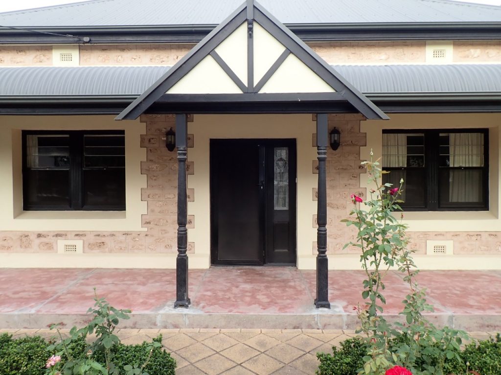 Concrete resurfacing, hertitage style verandah, before