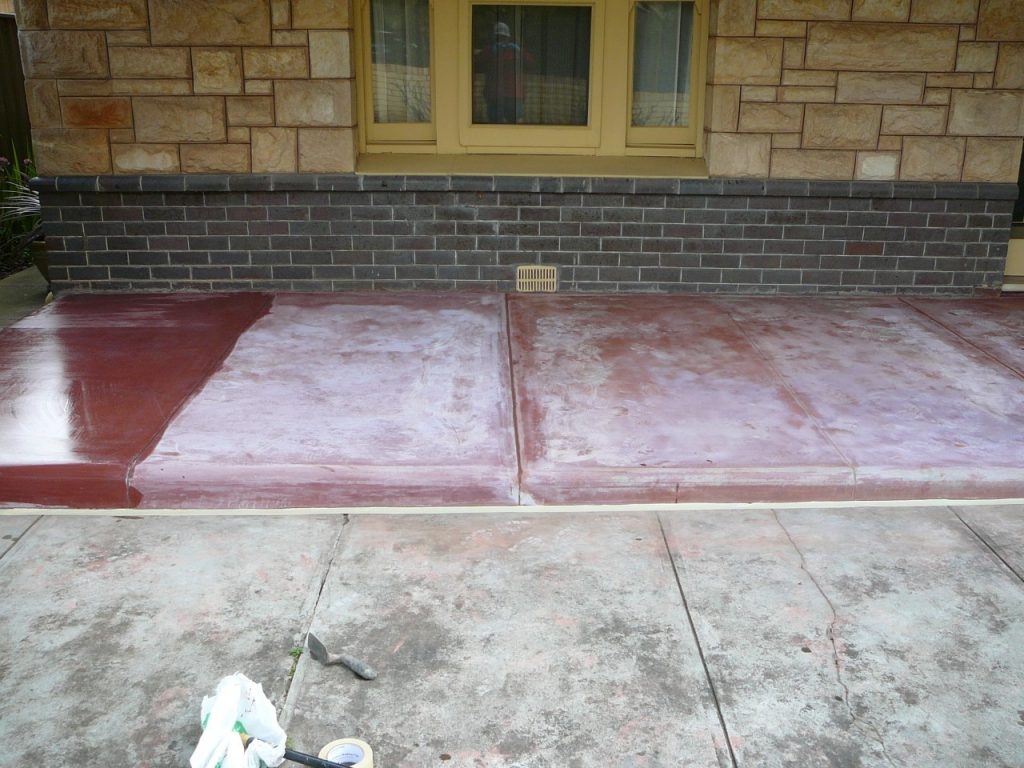 Heritage red verandah, grinding