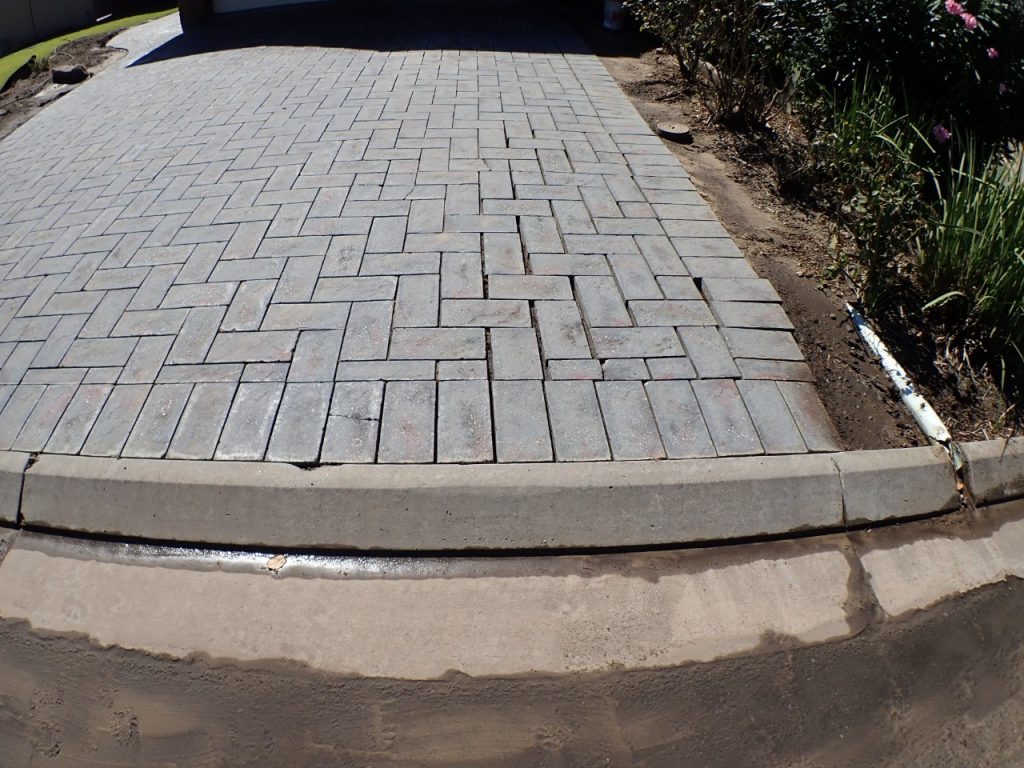resurfacing pavers, pavers separating, before