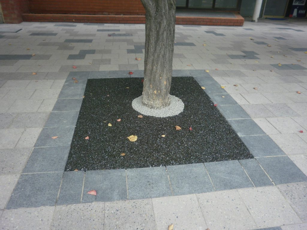Epoxy gravel base
