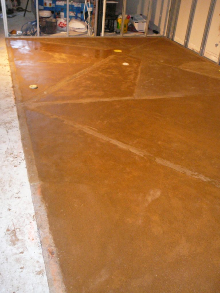 Finished screed for commercial kitchen drainage