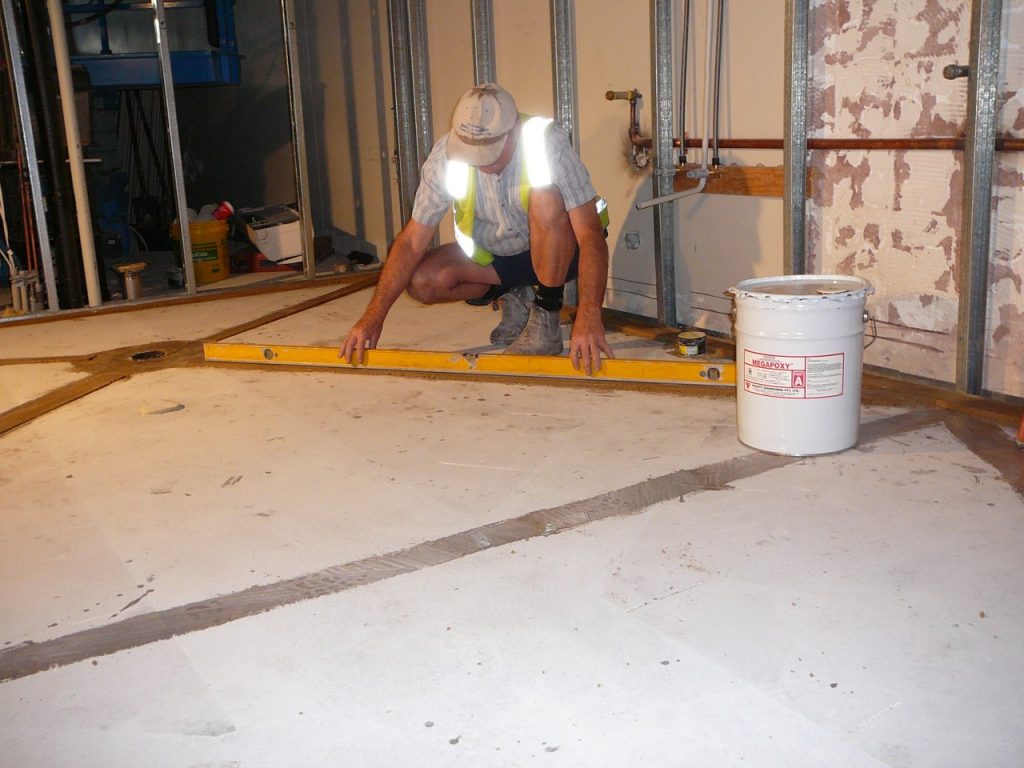 Screed for commercial kitchen drainage